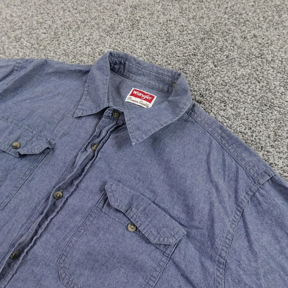 Wrangler Shirt Mens L Blue Chambray Denim Short Sleeve Button Up Cowboy Western‎
